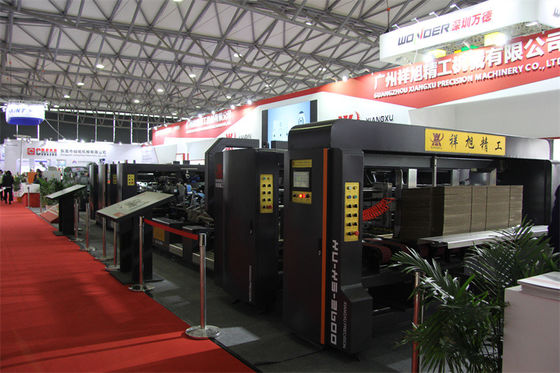 ماشین خیاط کامل خودکار با سرعت خیاط 180m / min